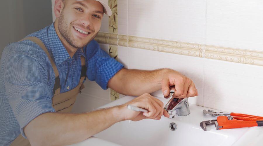 Expert burst pipe repair services in Comstock, TX